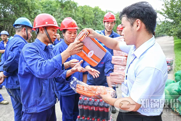 鄭州高新區黨工委、管委會到鄭鍋開展送清涼慰問活動